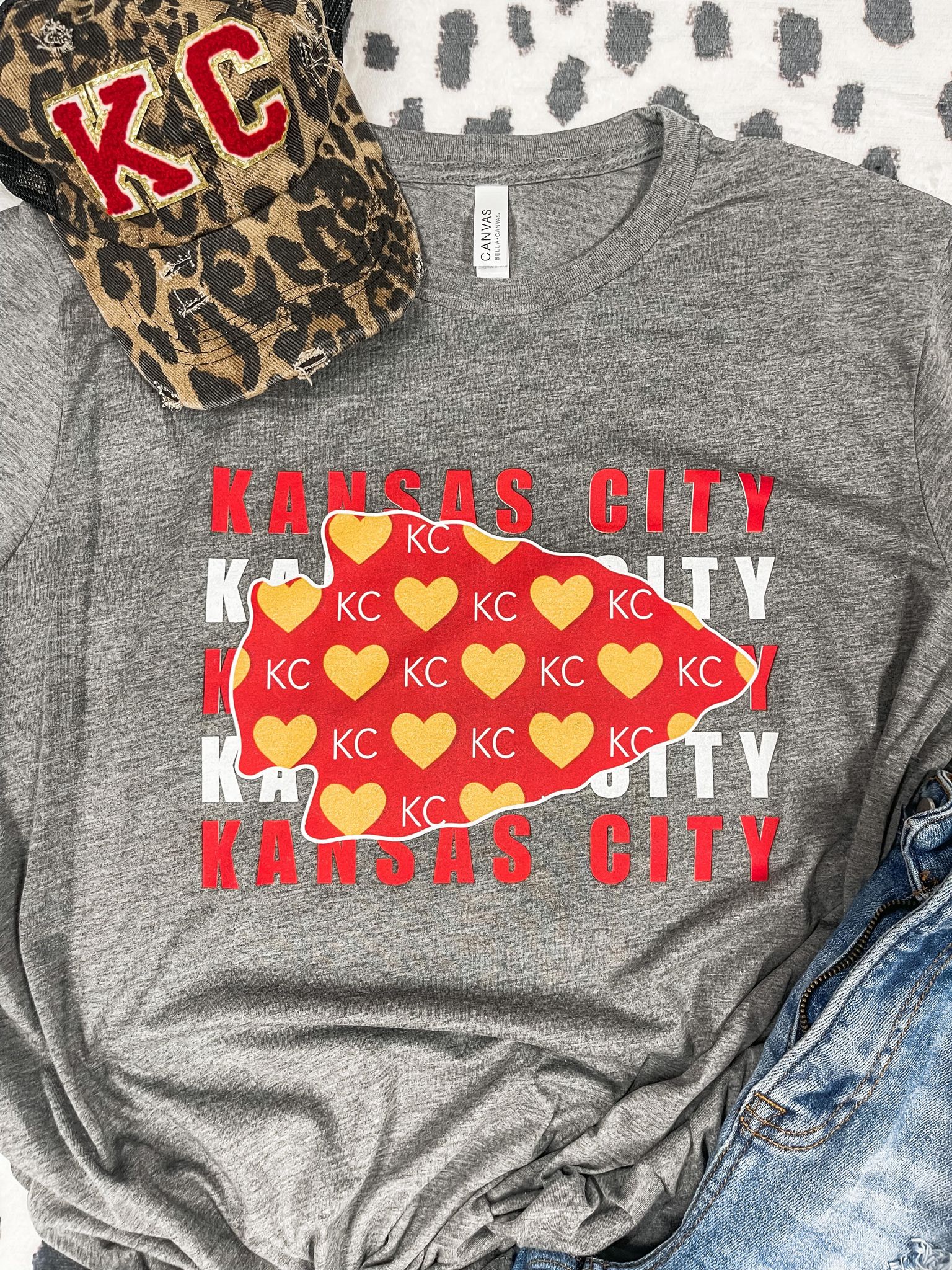 Kansas City Repeat Heart Pattern in Arrowhead Grey Graphic Tee - The Red Rival