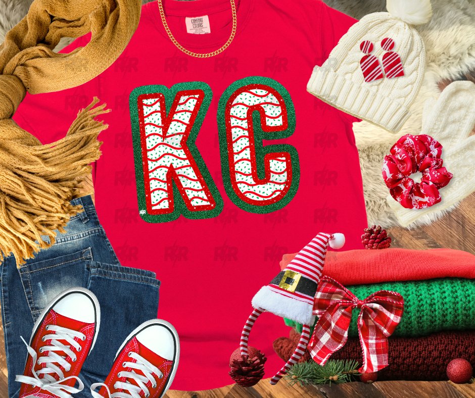 Glitter Christmas Cake KC Letters 2024 Design - Green Outer Glitter - RED TEE - Tees - The Red Rival