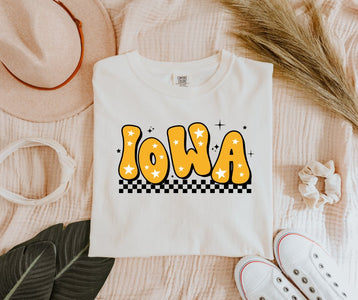 Retro Black & Gold Star Iowa Ivory Tee - Tees - The Red Rival